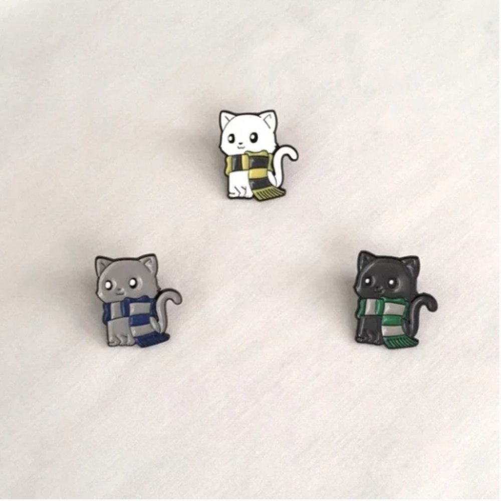 ๐50% OFF/3+...Hogwarts Slytherin Cat Pin (Harry Potter) - Picture 6 of 6